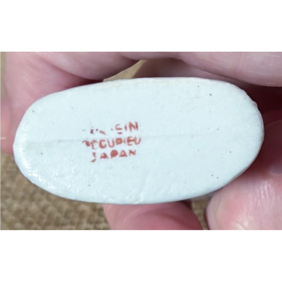 Vintage Miniature Porcelain Figural Girl Vase Toothpick Holder Occupied Japan - Picture 7 of 8